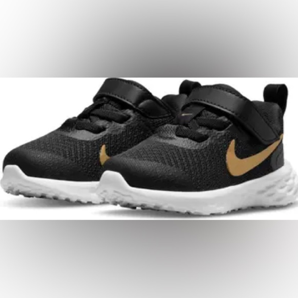 Nike Revolution baby/toddler